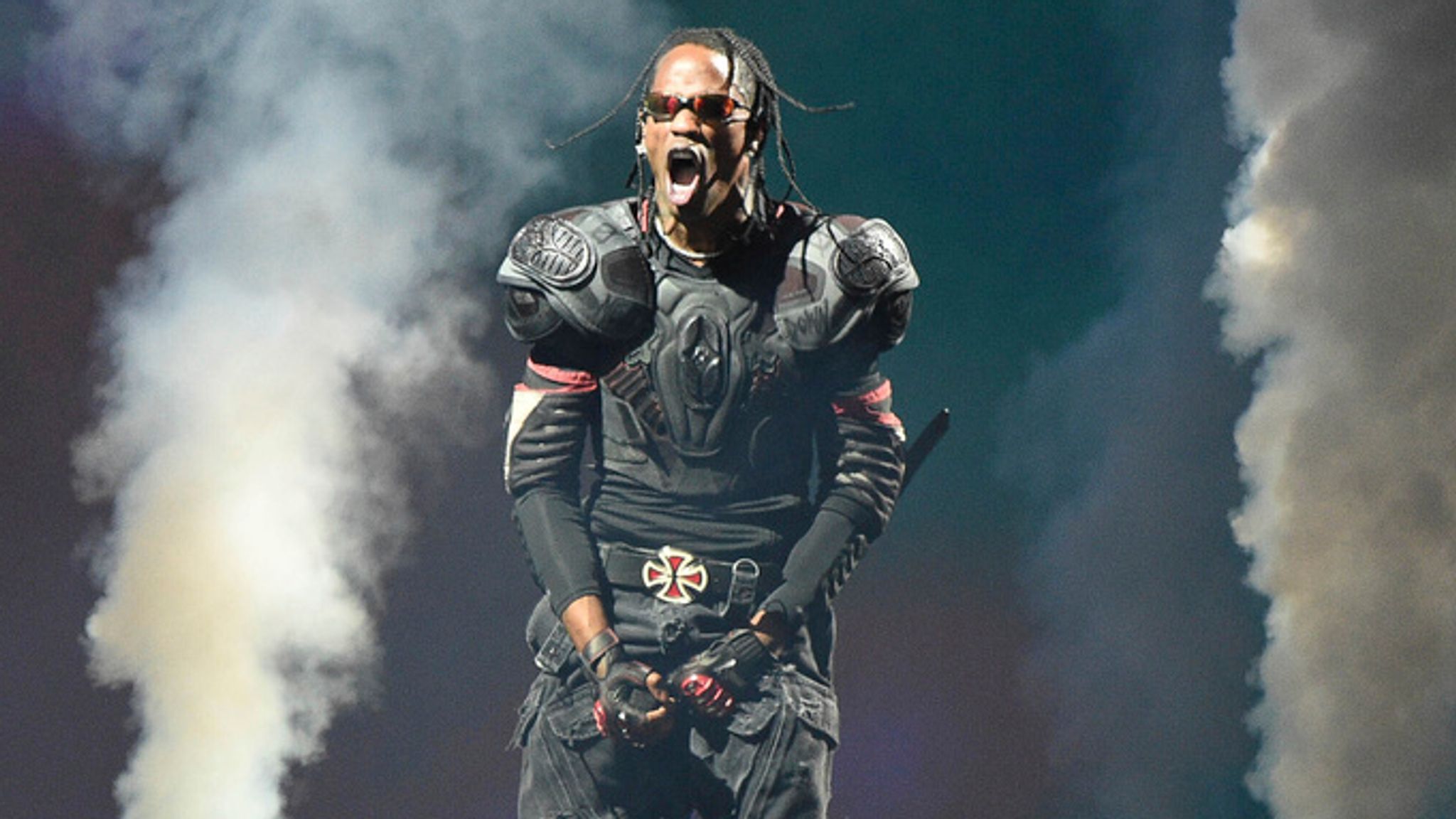 Travis Scott amok på scene