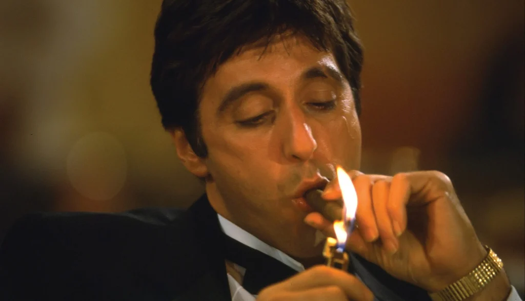 Tony Montana med en cigar