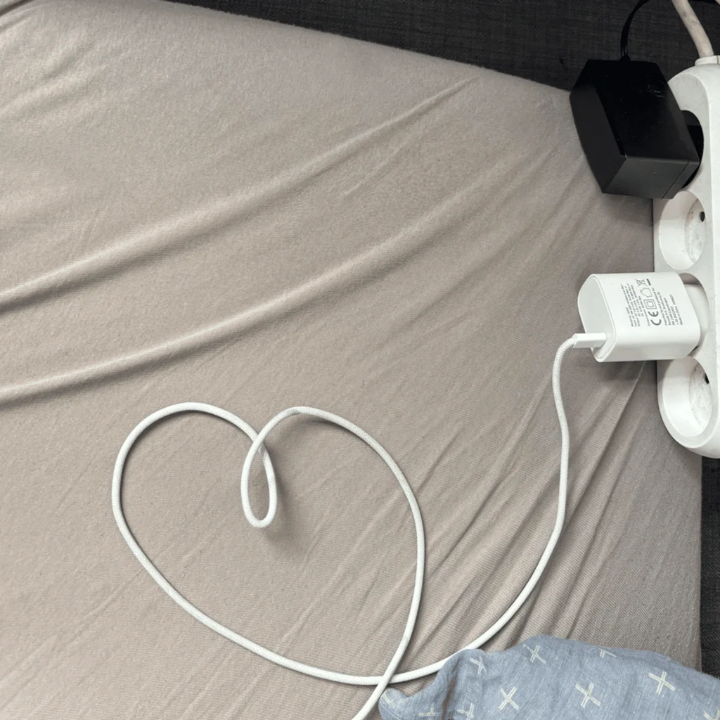 cover, en ledning formet som et hjerte